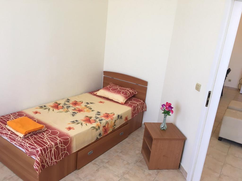 Paradise Green Park Apartment Golden Sands Exterior photo
